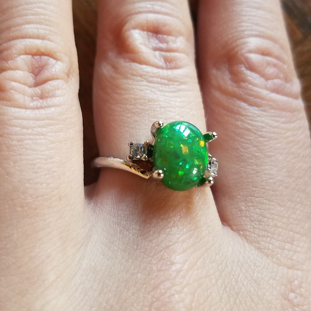 NWOT Stunning Green Triplet Opal Ring - Picture 2 of 6